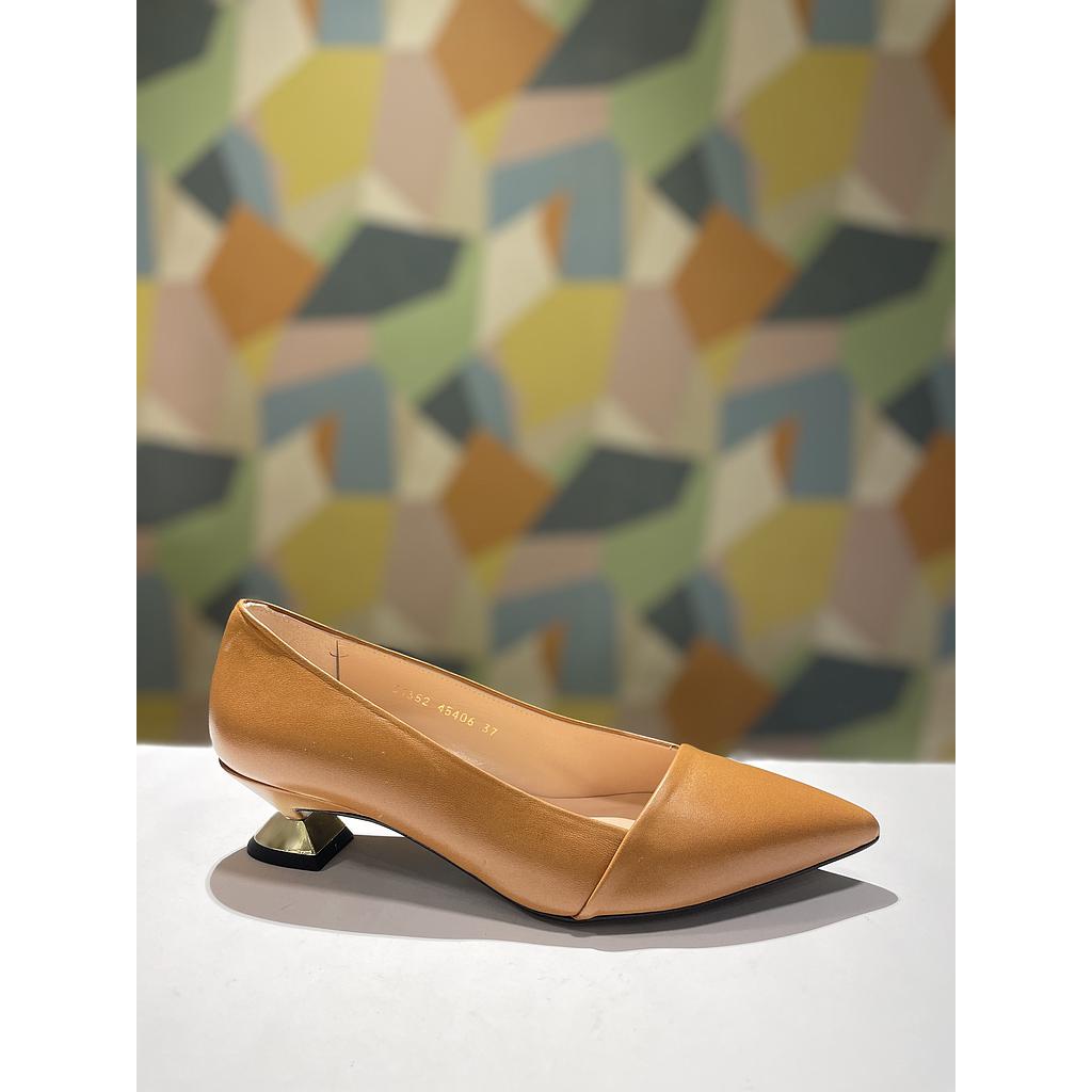 SALÓN TACÓN GEOMÉTRICO