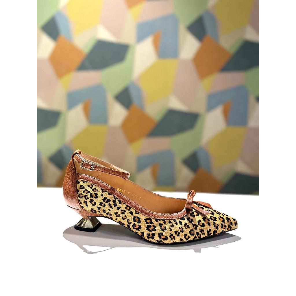 SALÓN TACÓN LEOPARDO